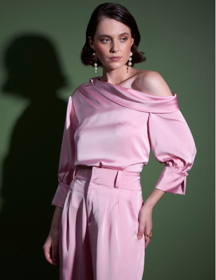 Blusa Ombro Único em Cetim Blusa Ombro Único em Cetim