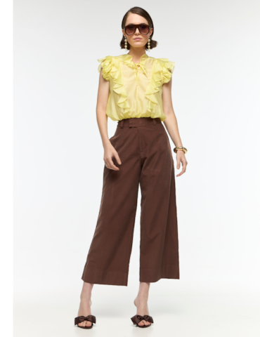 Calça Reta Ampla com Bolsos