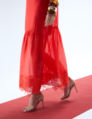 Vestido Longo Amplo com Renda