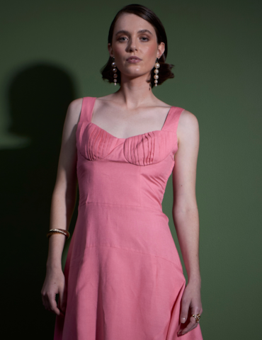 Vestido Midi com Babados